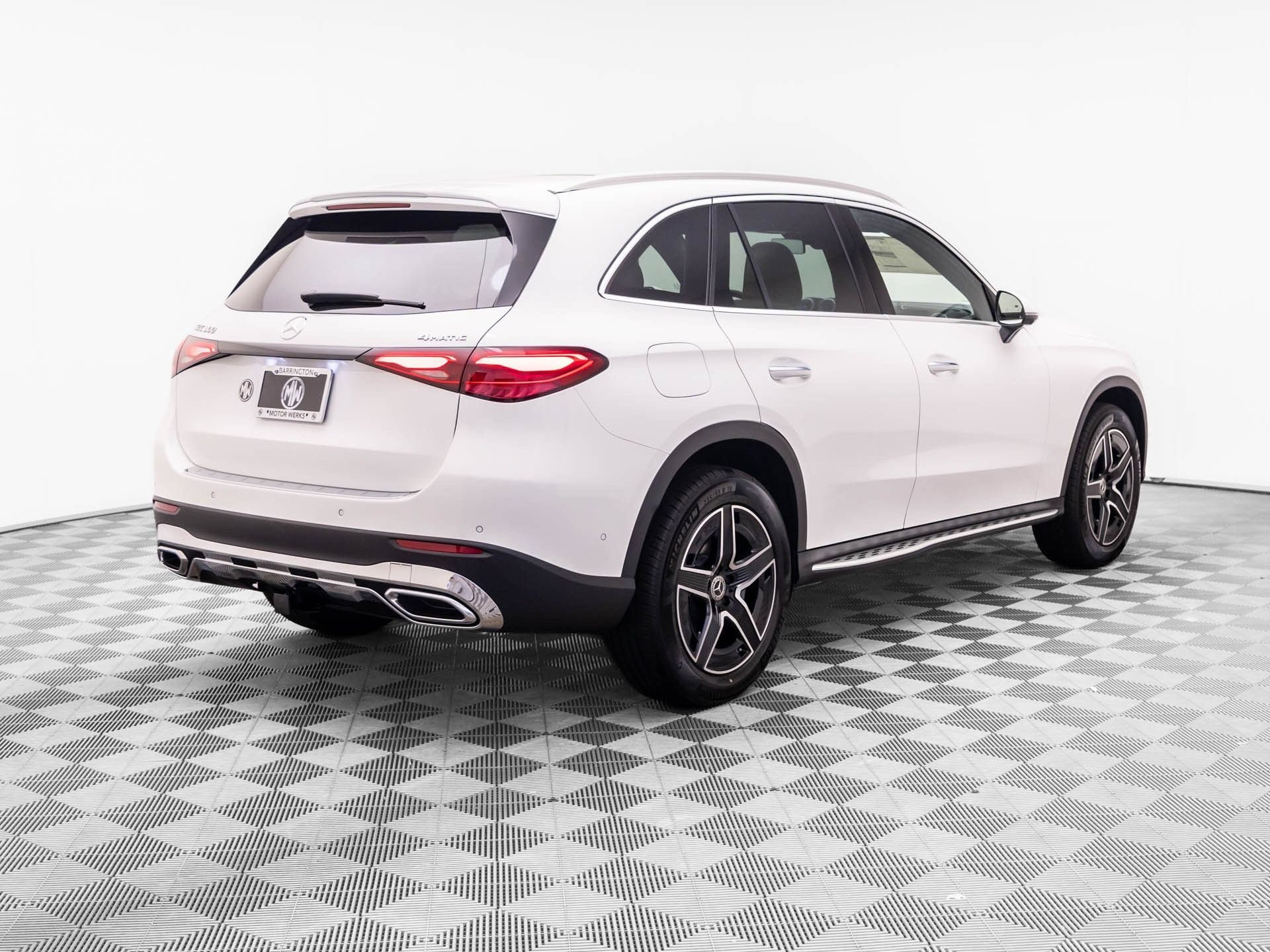 New 2027 Polar White Mercedes-Benz GLC 300 image 49