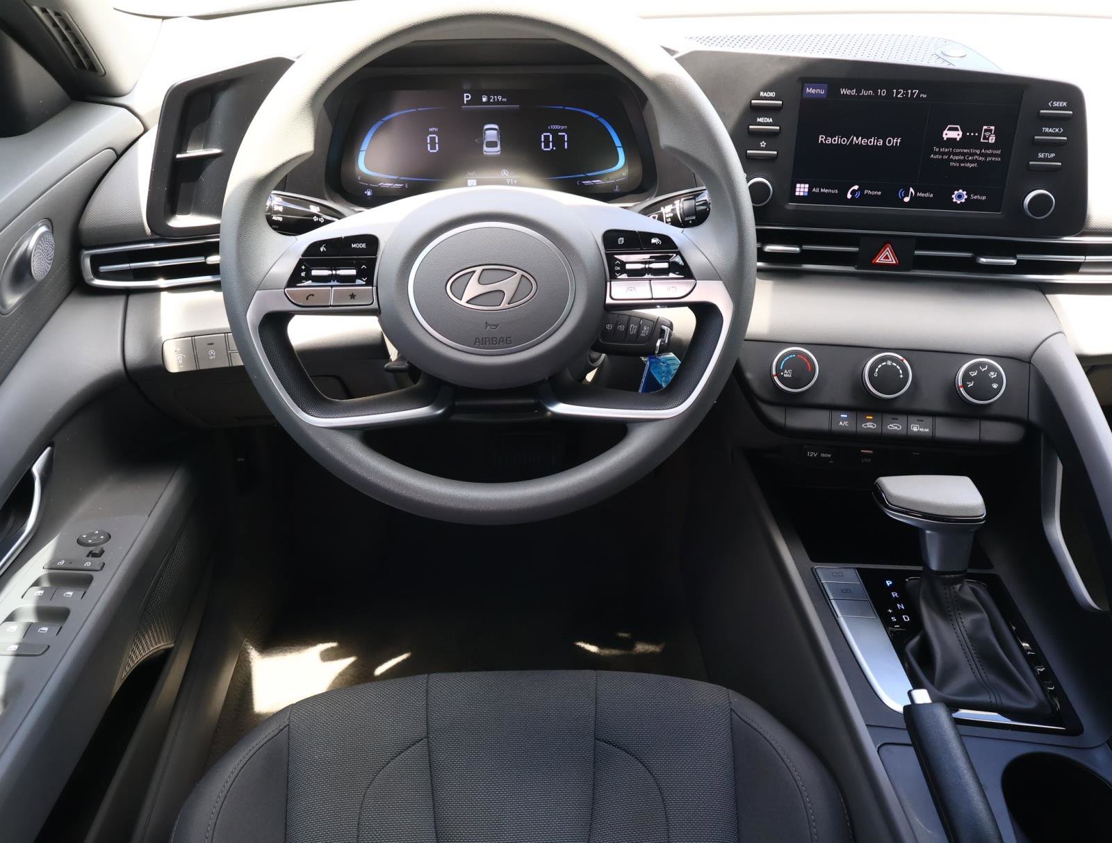 Used 2026 Amazon Gray Hyundai SE image 8