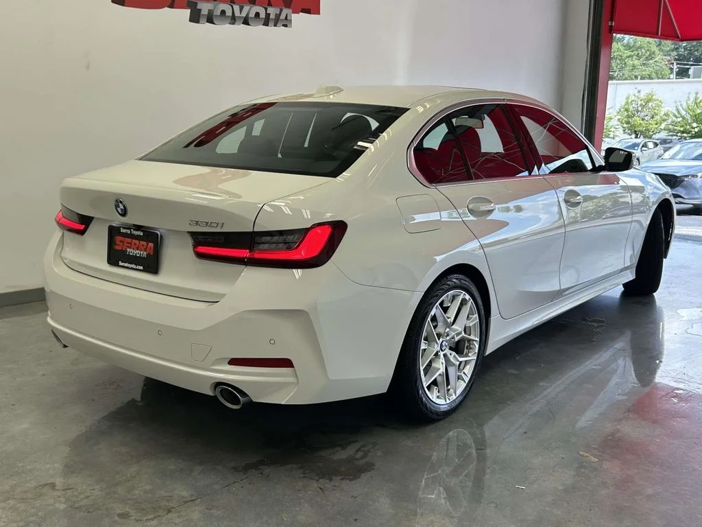 Used 2026 White BMW 330i image 3
