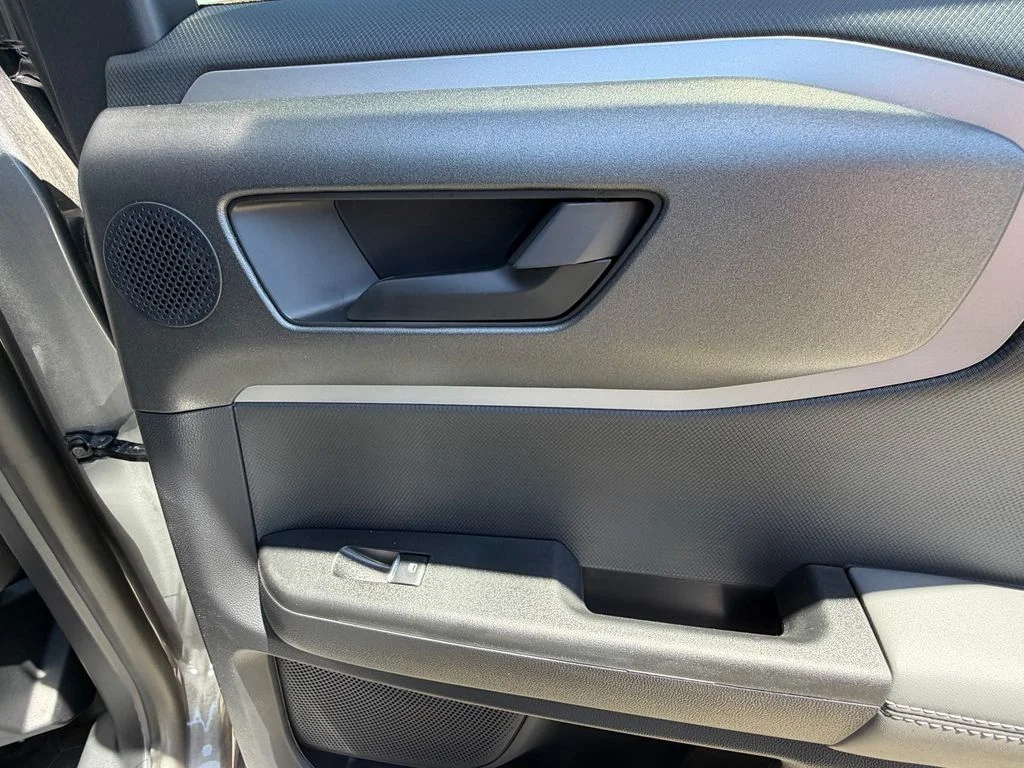 New 2025 Carbonized Gray Metallic Ford Badlands® image 19