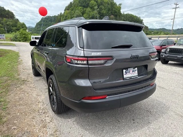 New 2026 Baltic Gray Metallic Clear-Coat Exterior Paint Jeep Altitude image 5