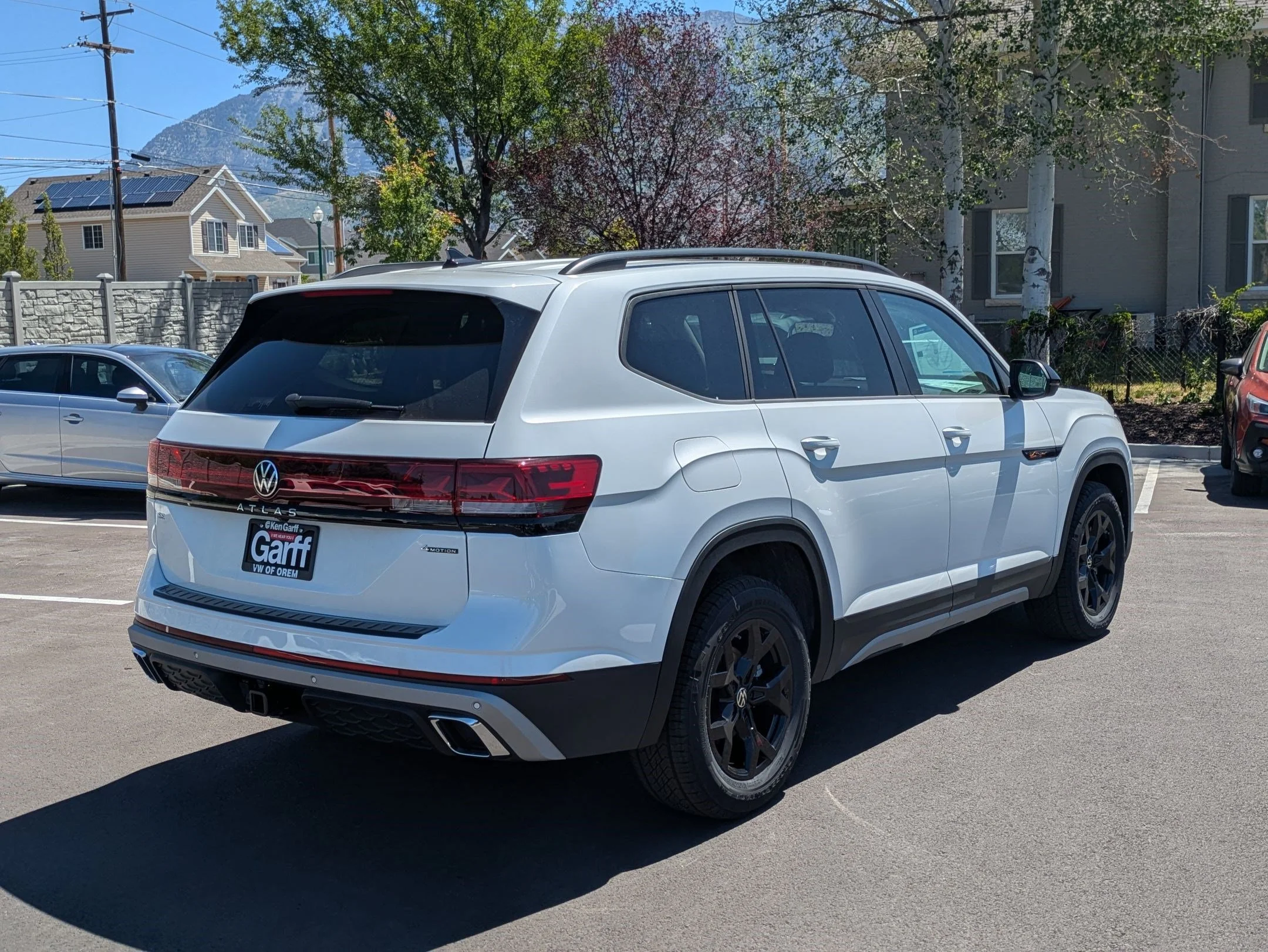 New 2026 Opal White Pearl Volkswagen 2.0T Peak Edition image 3