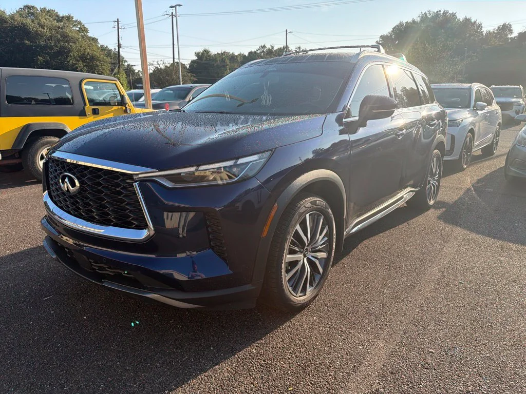 Certified Used 2023 Blue INFINITI Sensory image 1