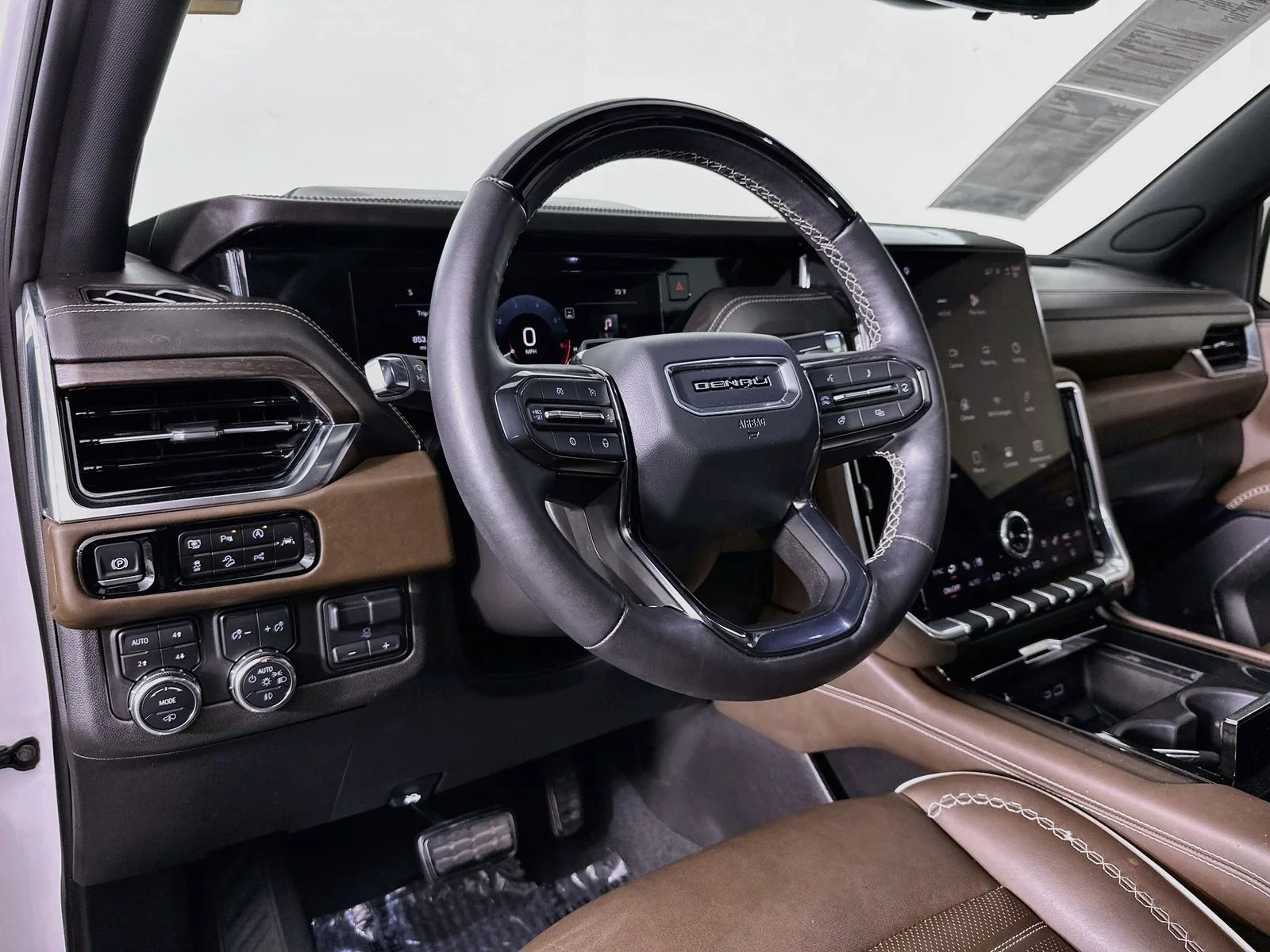 Used 2025 White GMC Denali Ultimate image 10