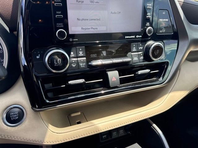 2021 Toyota Highlander XLE - Photo 24