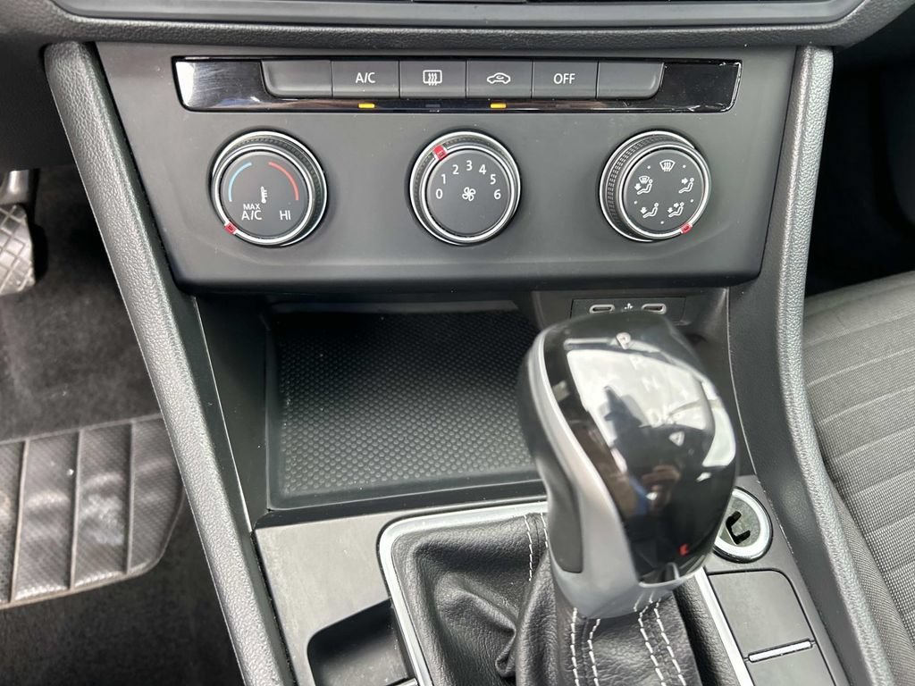 Used 2024 Silver Volkswagen S image 30