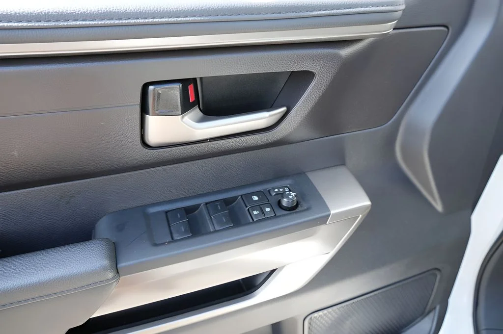 Used 2026 Ice Cap Toyota SR5 image 20
