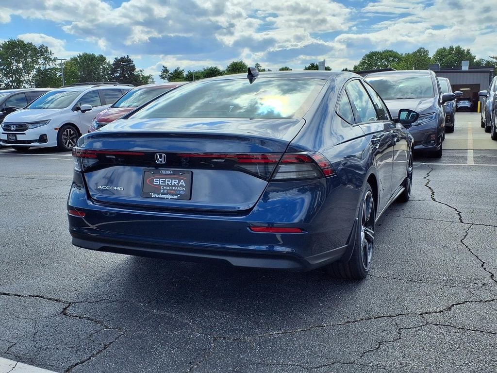 New 2026 Canyon River Blue Honda SE image 17