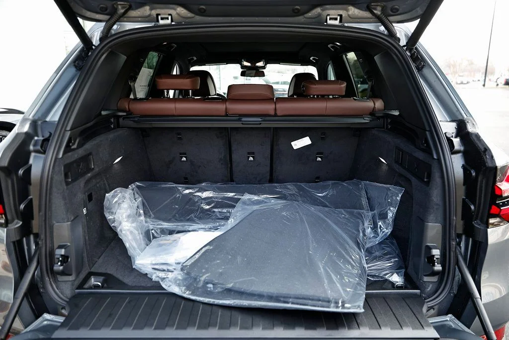 New 2026 Skyscraper Grey Metallic BMW xDrive40i image 30