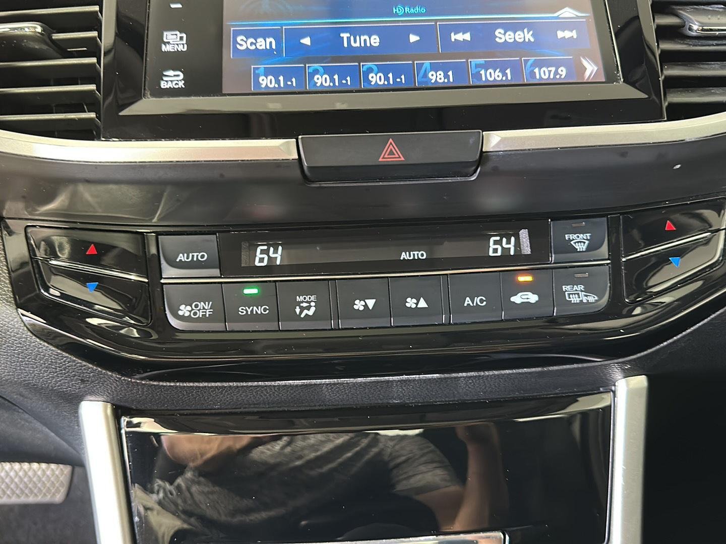 Used 2017 Lunar Silver Metallic Honda EX image 16