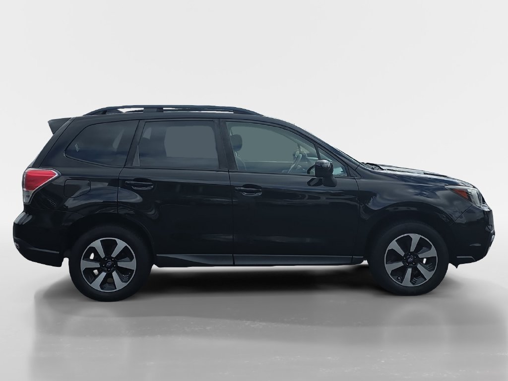 Used 2018 Crystal Black Silica Subaru 2.5i Premium image 3