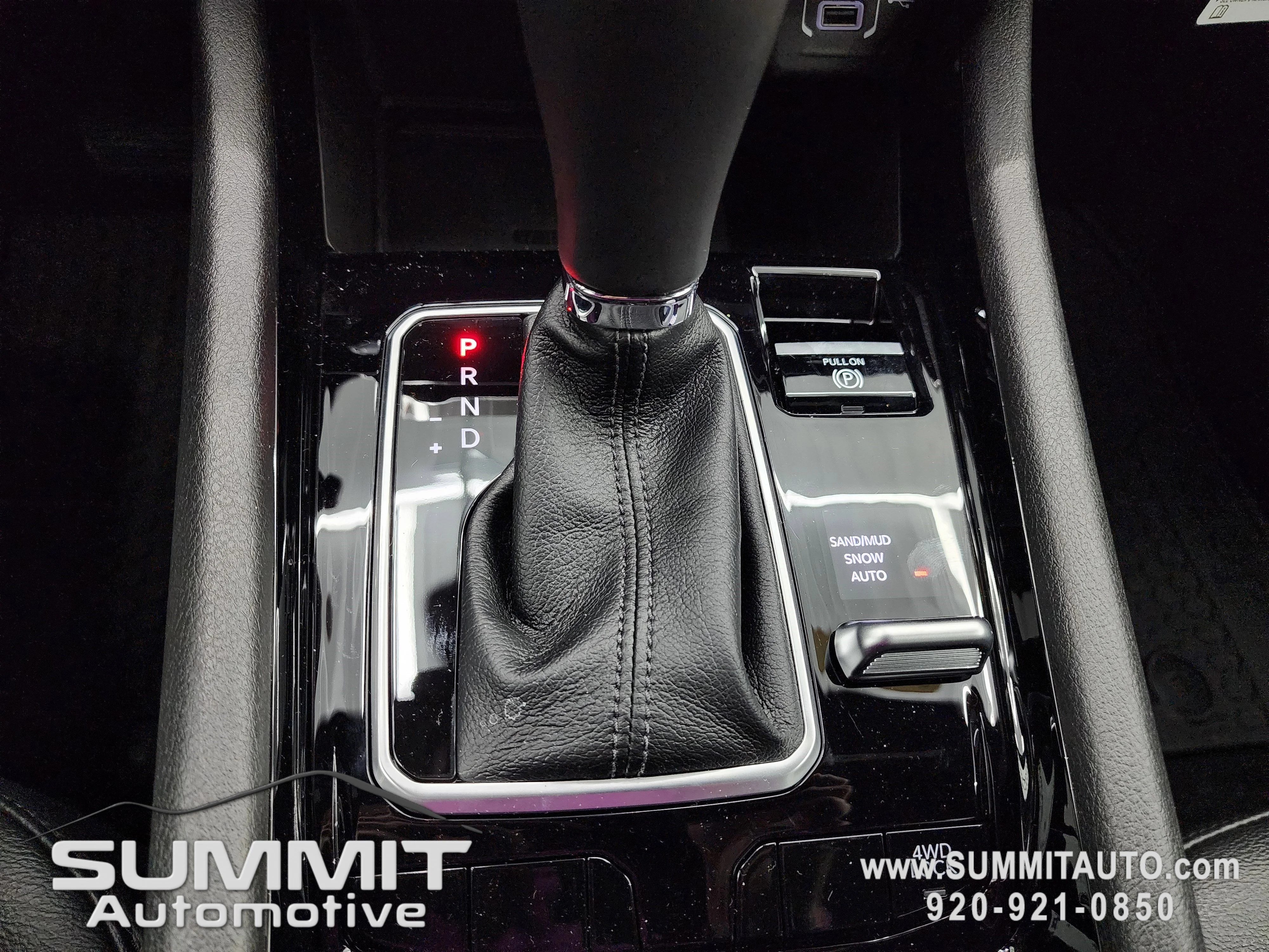 New 2026 Diamond Black Crystal Pearlcoat Jeep Latitude image 60