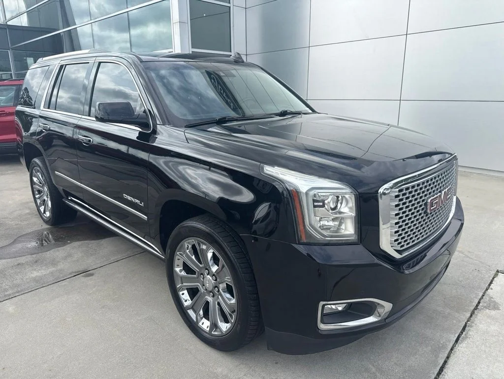 2015 GMC Yukon 4WD Denali's photo