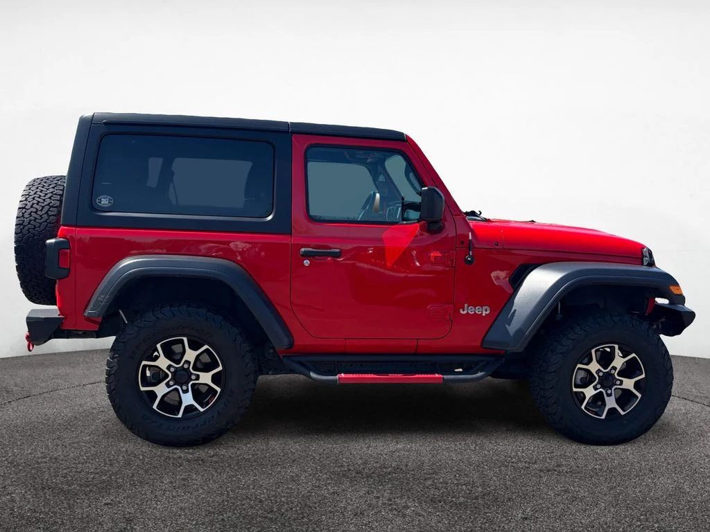 Used 2019 Red Jeep Sport S image 6