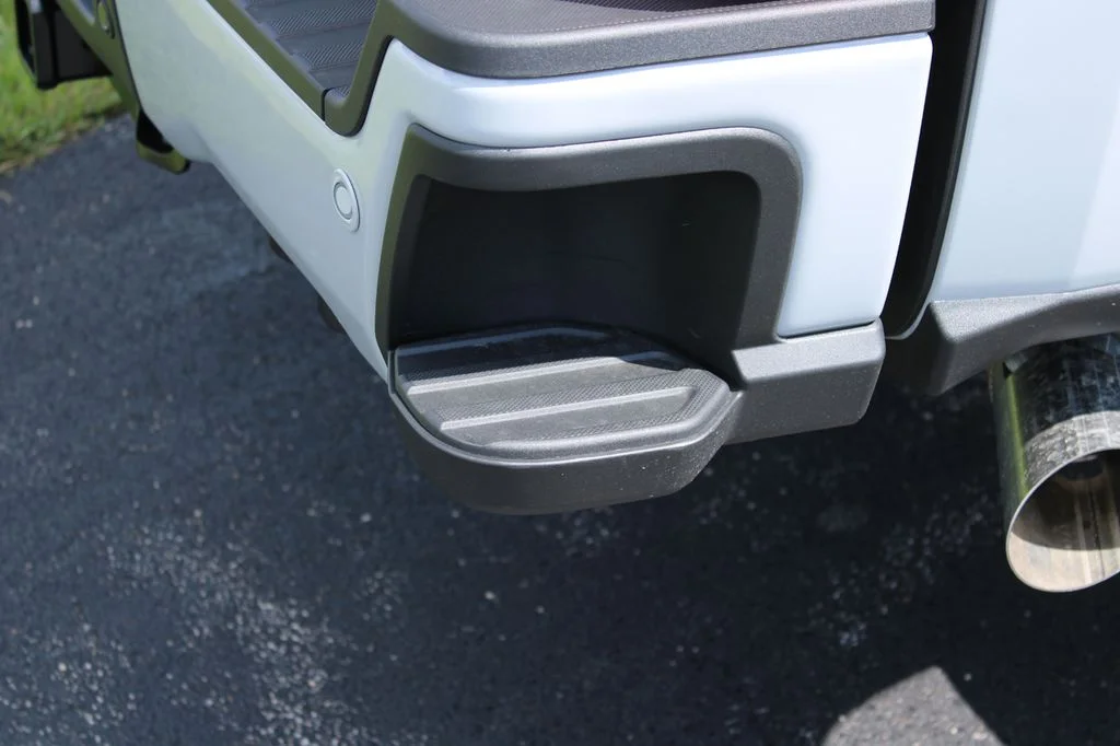 New 2026 Avalanche Ford F-350® XLT image 15