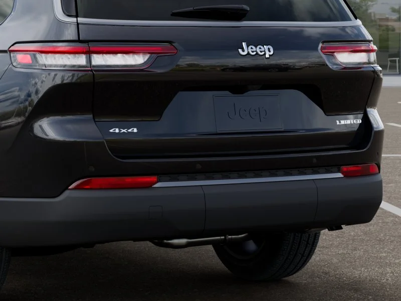 New 2026 Diamond Black Crystal Pearlcoat Jeep Limited image 39
