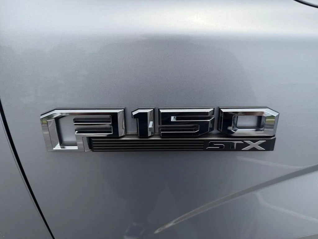 Used 2018 Silver Ford XL image 33
