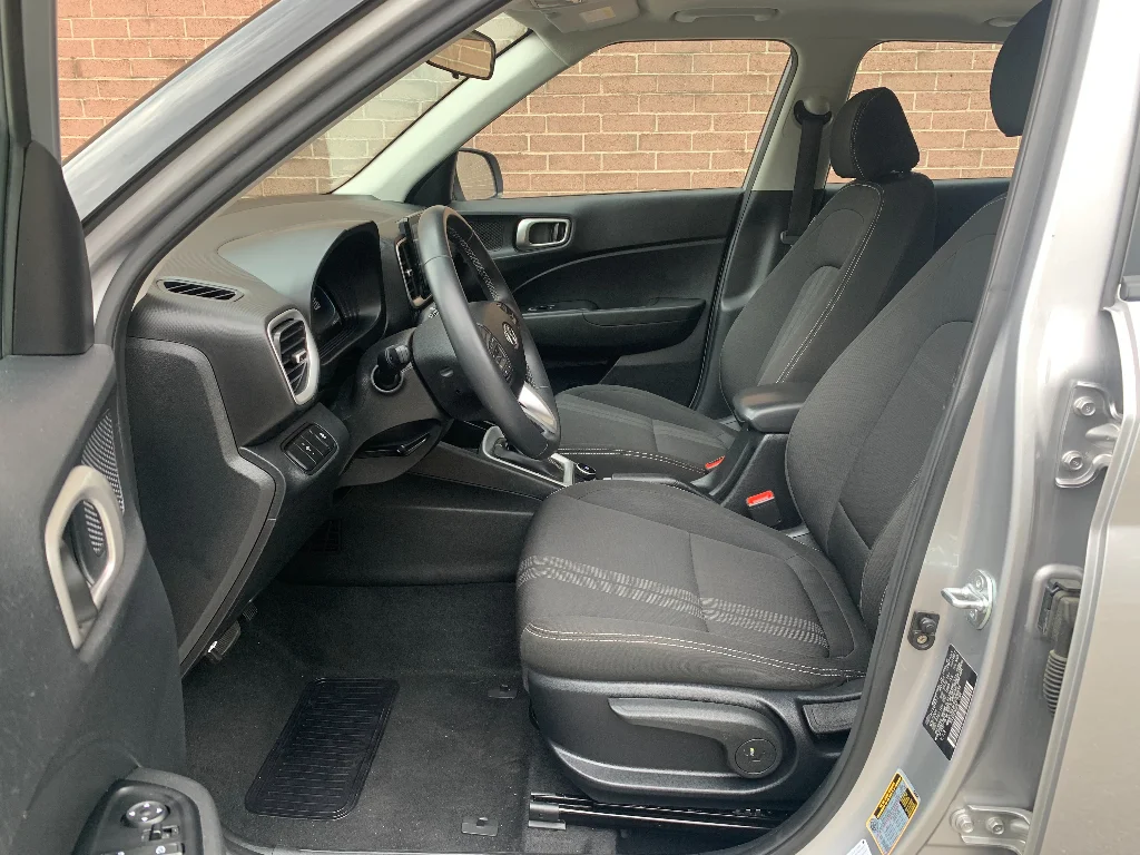 Used 2025 Shimmering Silver Hyundai SEL image 12
