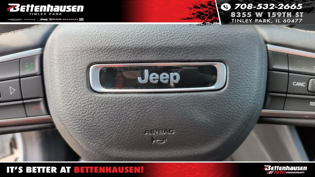 New 2026 Bright White Clear-Coat Exterior Paint Jeep Latitude image 17