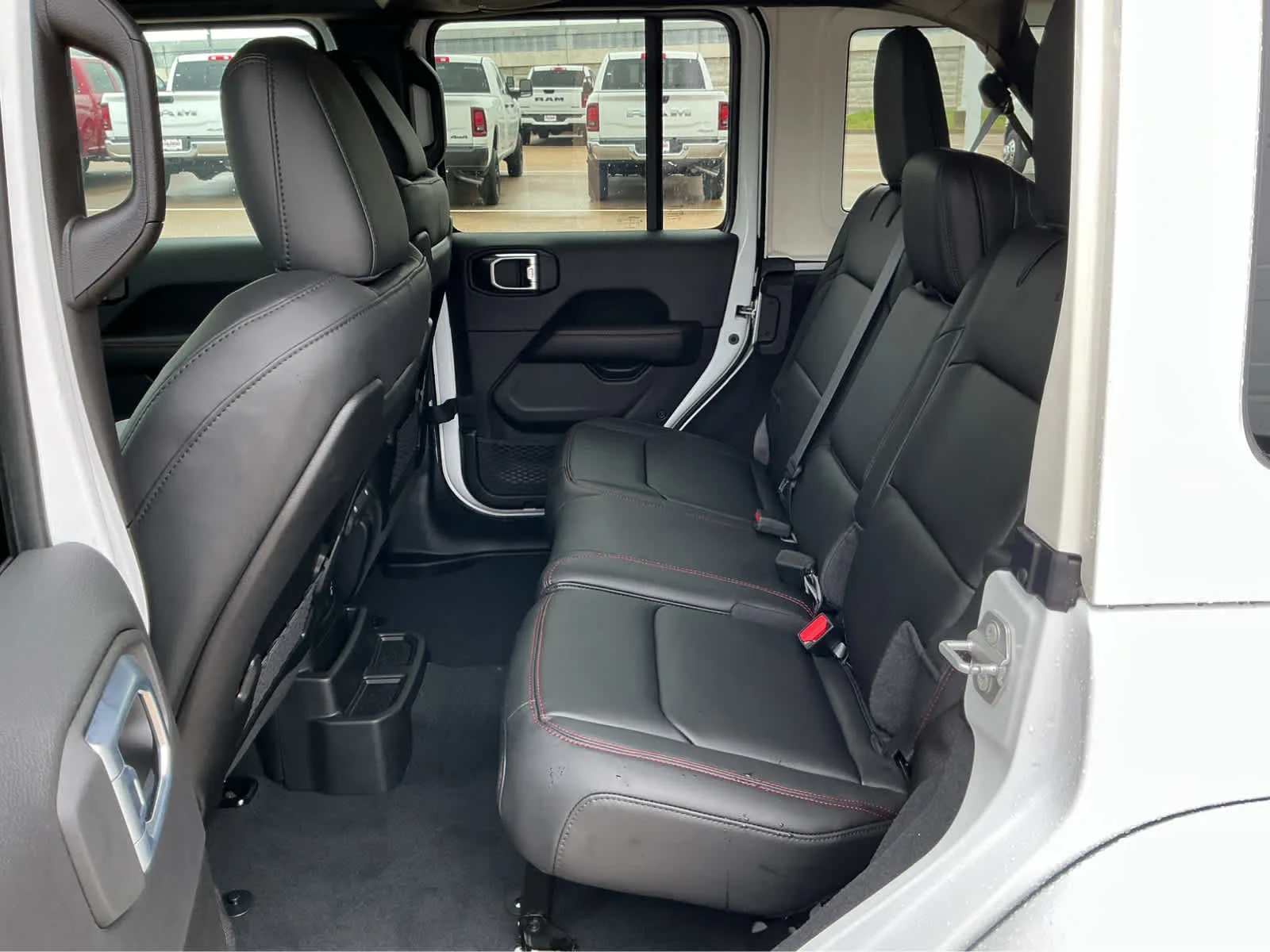 New 2026 Bright White Clearcoat Jeep Rubicon image 15
