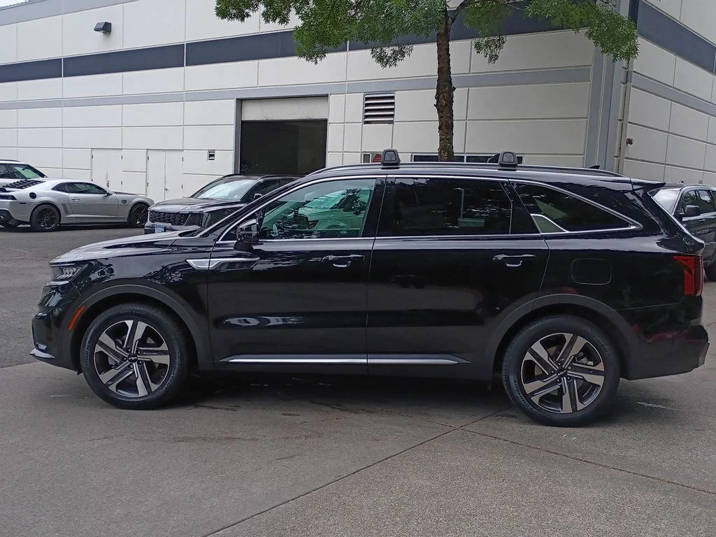 Used 2023 Aurora Black Kia EX image 7
