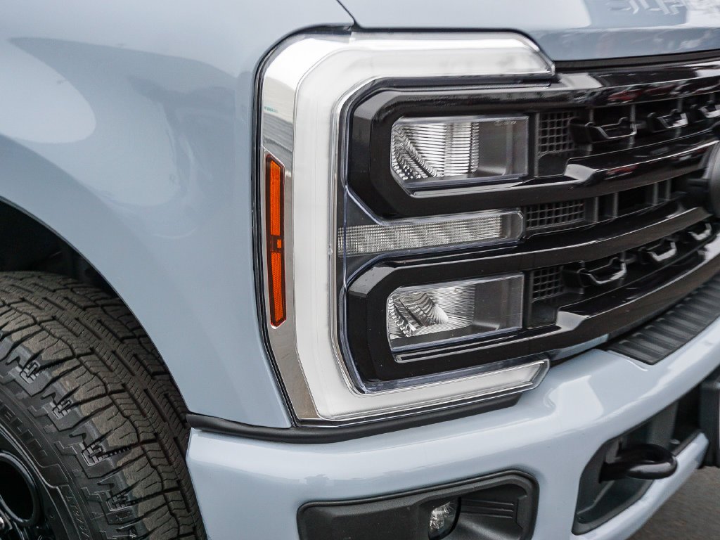 Used 2024 Gray Metallic Ford Lariat image 11