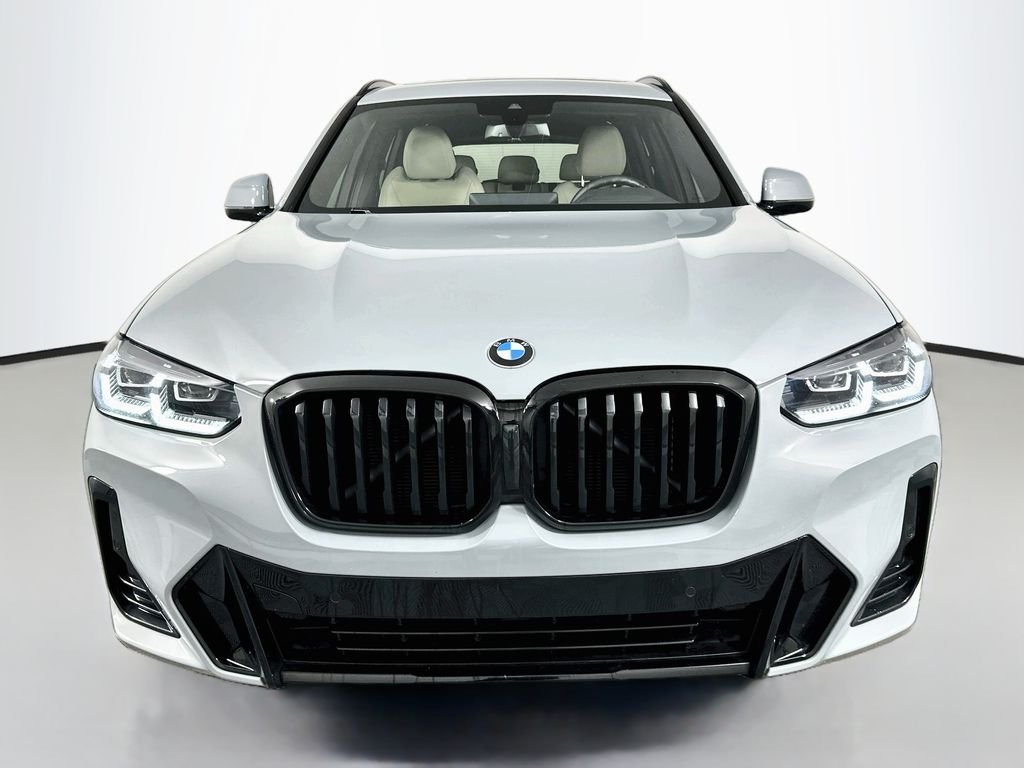 Used 2022 Brooklyn Grey Metallic BMW xDrive30i image 2
