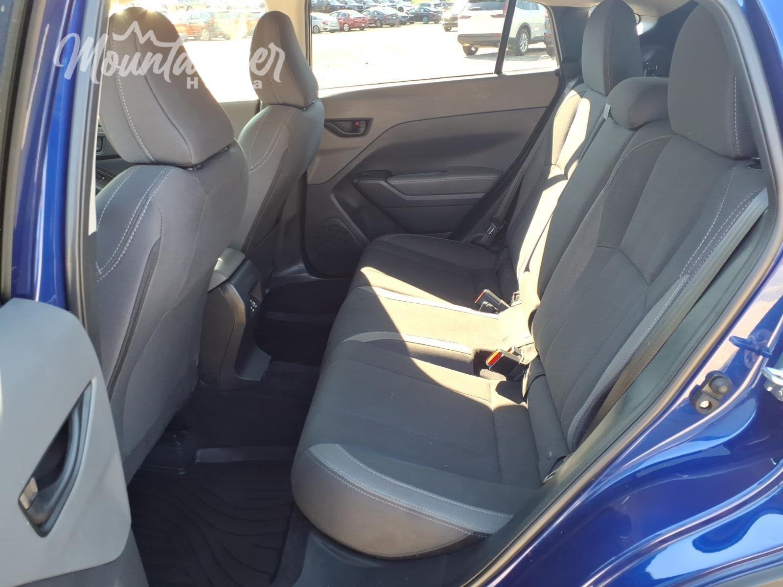 Used 2025 Sapphire Blue Pearl Subaru Premium image 16