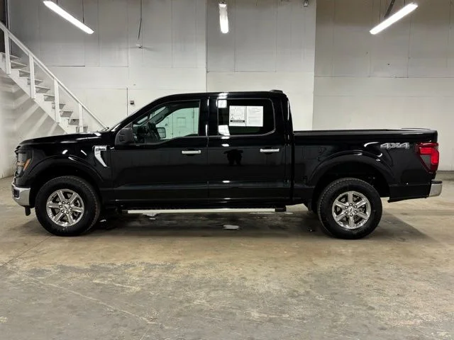 Used 2025 Black Ford XLT image 4