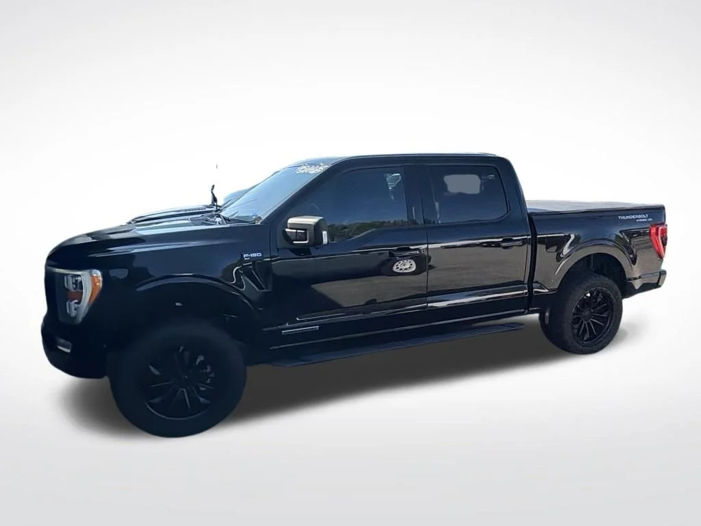 Used 2023 Black Ford XLT image 2