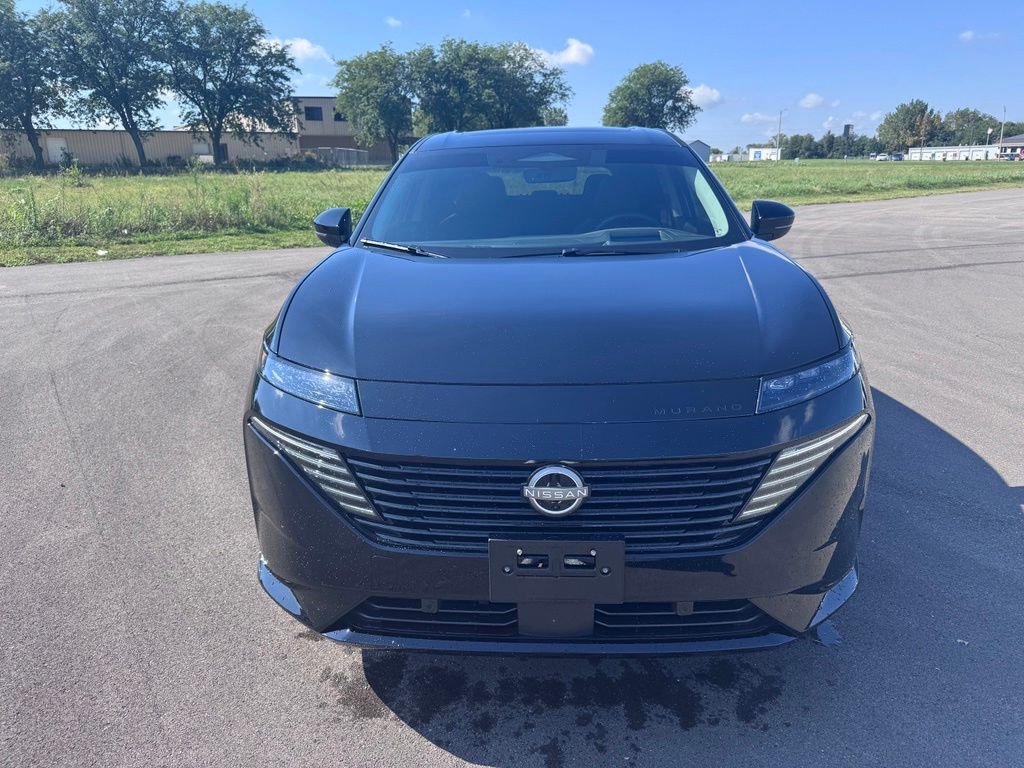 Used 2025 Super Black Nissan Platinum image 2