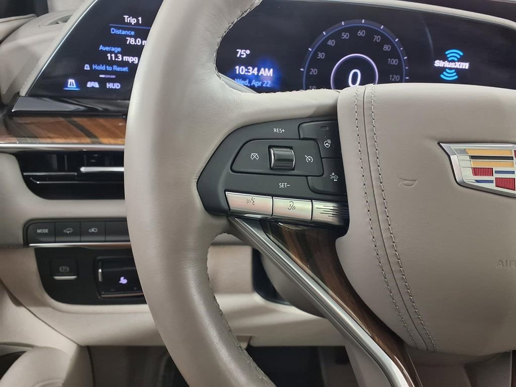 Used 2022 Crystal White Tricoat Cadillac Premium Luxury Platinum image 17