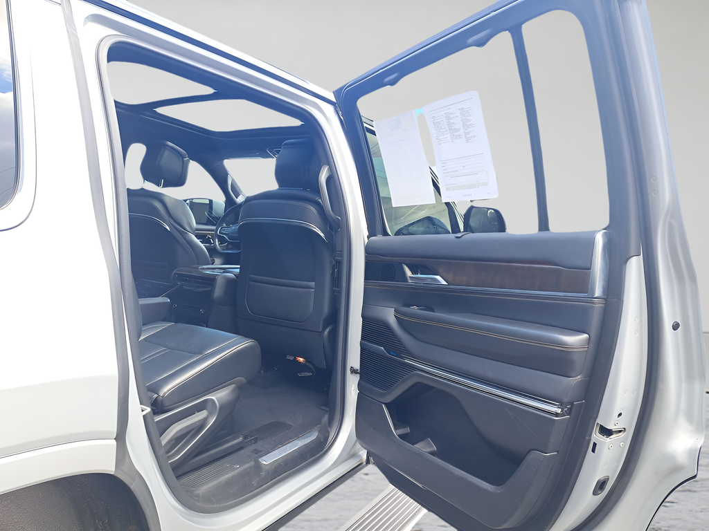 Used 2022 Silver Jeep Series I image 22
