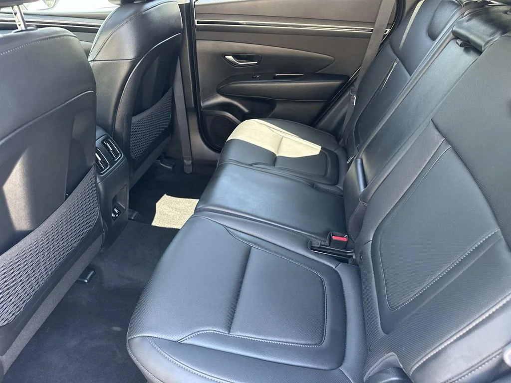 Used 2023 White Hyundai SEL image 16