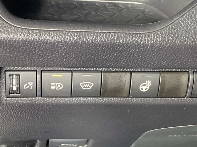 Used 2025 Beige Toyota XLE Premium image 15