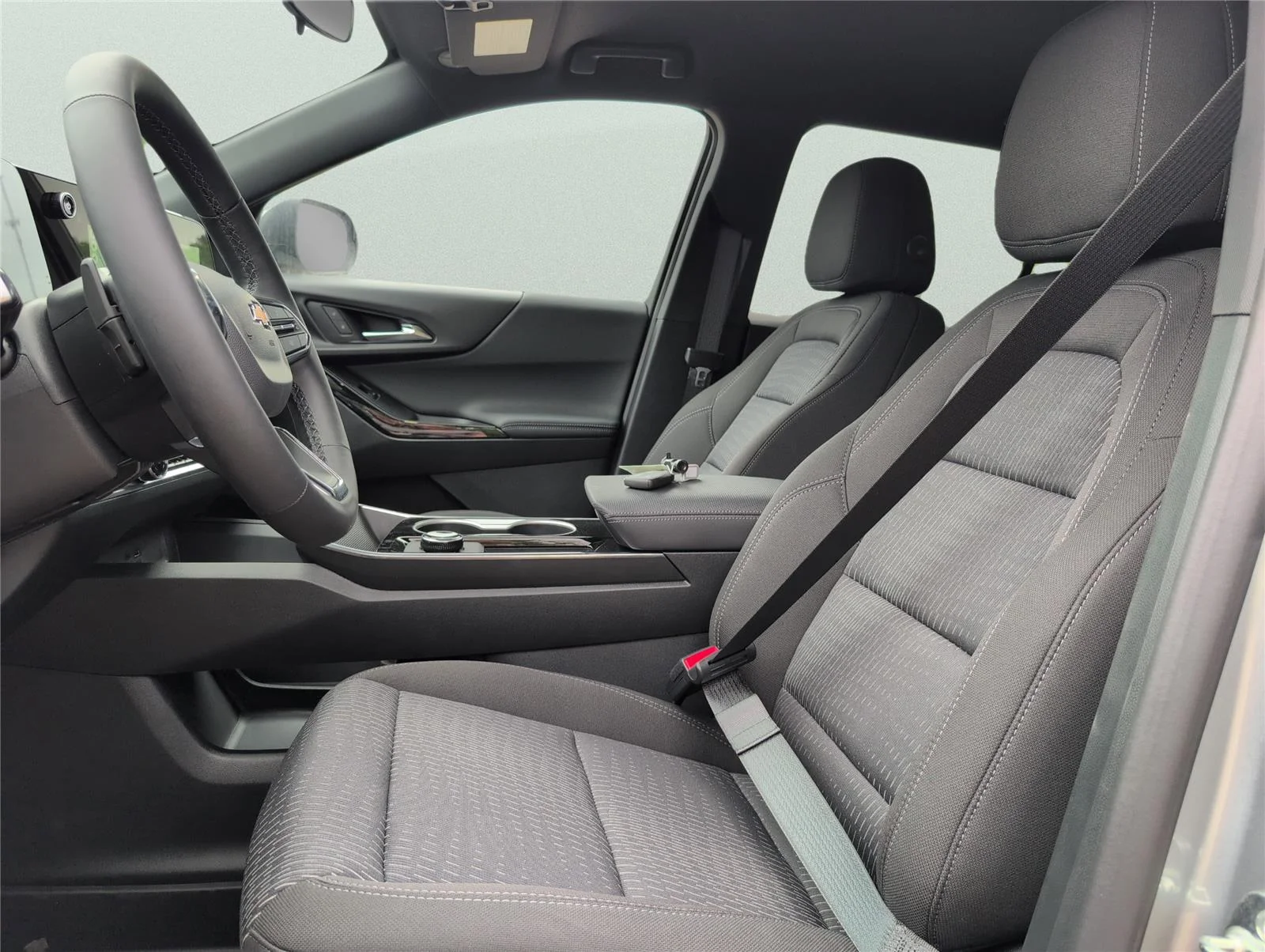 2026 Chevrolet Equinox LT - Photo 13