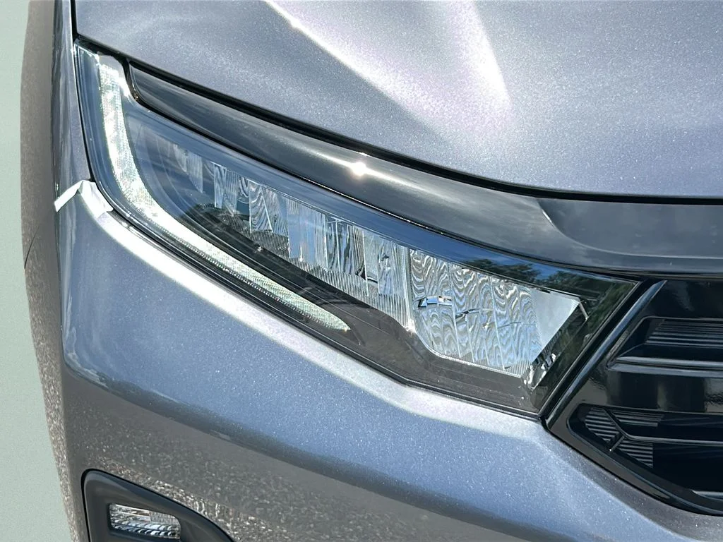 New 2027 Modern Steel Metallic Honda Touring image 9