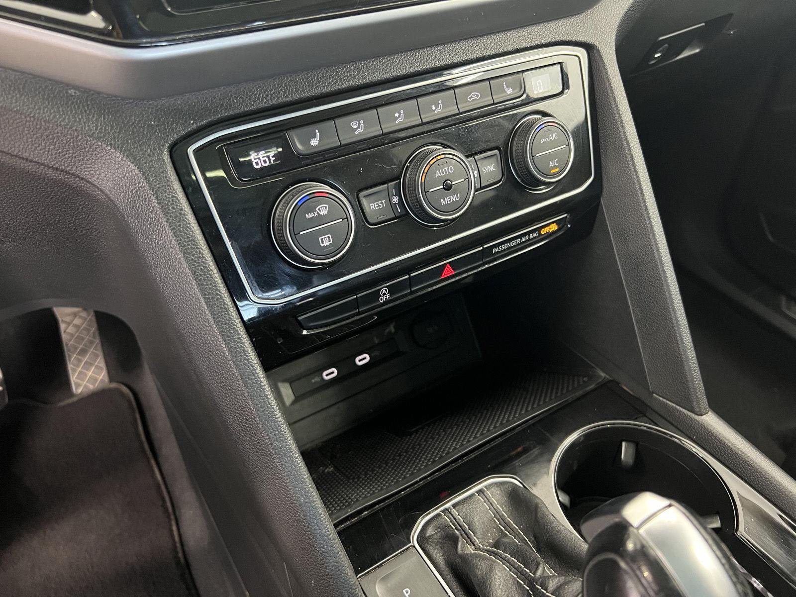 2023 Volkswagen Atlas SEL - Photo 18