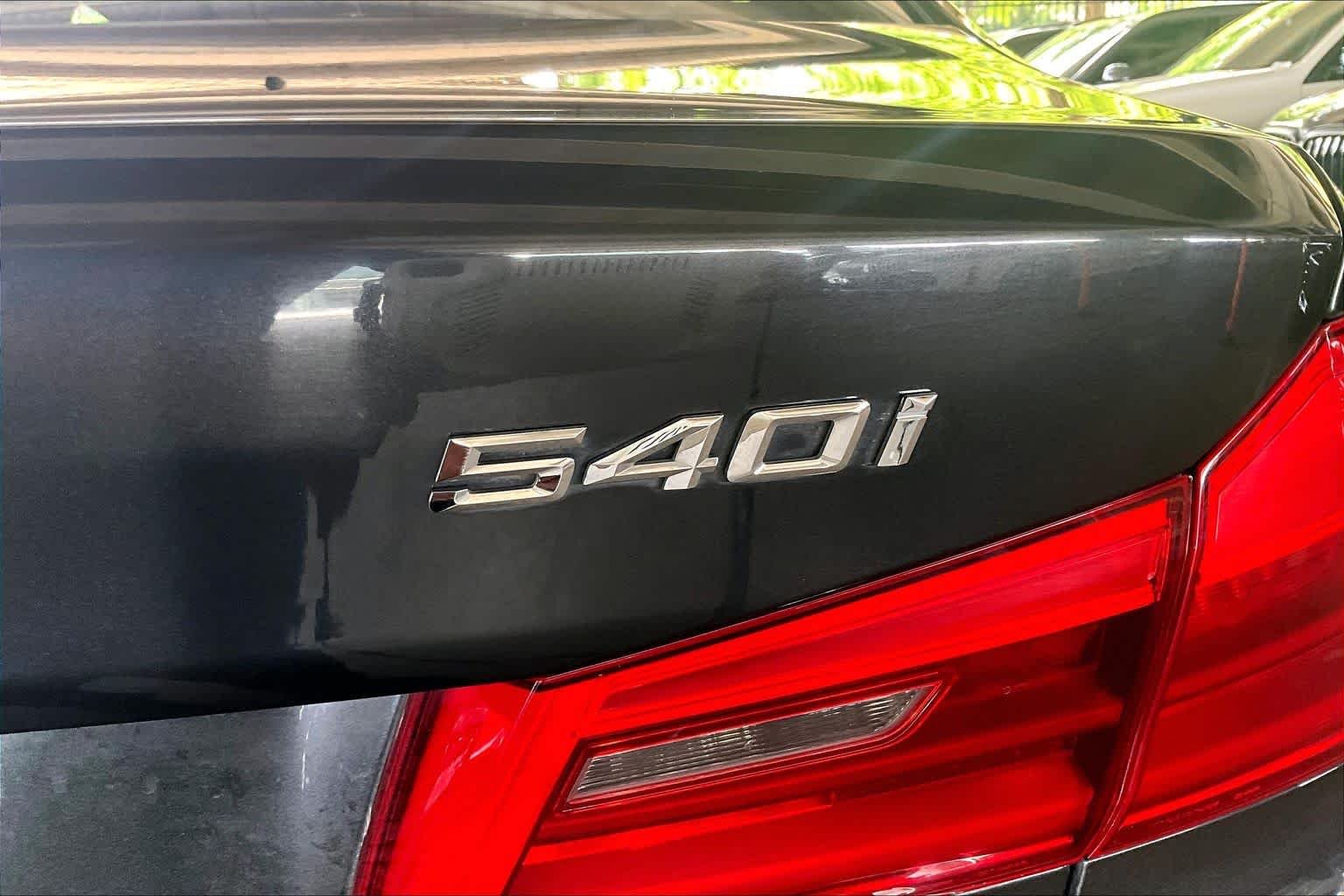 Used 2020 Dark Graphite Metallic BMW 540i image 29
