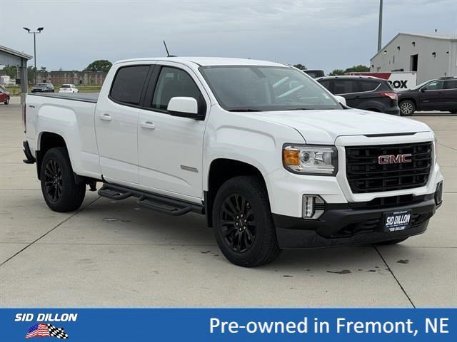 Used 2022 Summit White GMC 4WD Elevation image 2