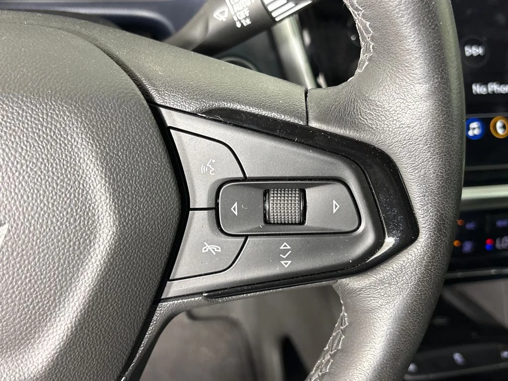 Used 2023 White Chevrolet Premier image 21