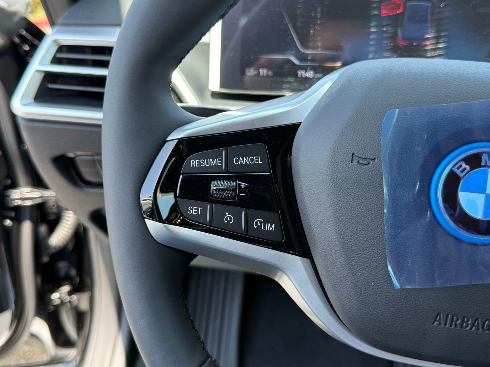 2026 BMW i4 40 - Photo 25