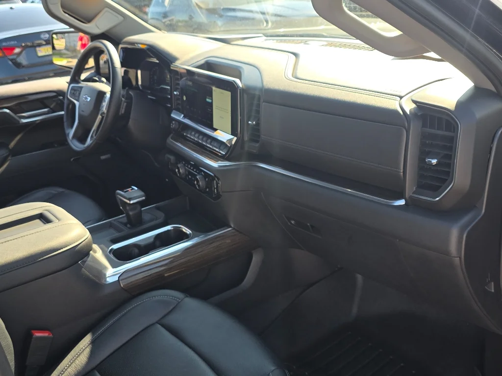 Used 2022 Dark Ash Metallic Chevrolet RST image 25