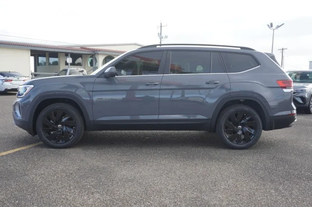 New 2026 Pure Gray Volkswagen 2.0T SE w/Technology image 13