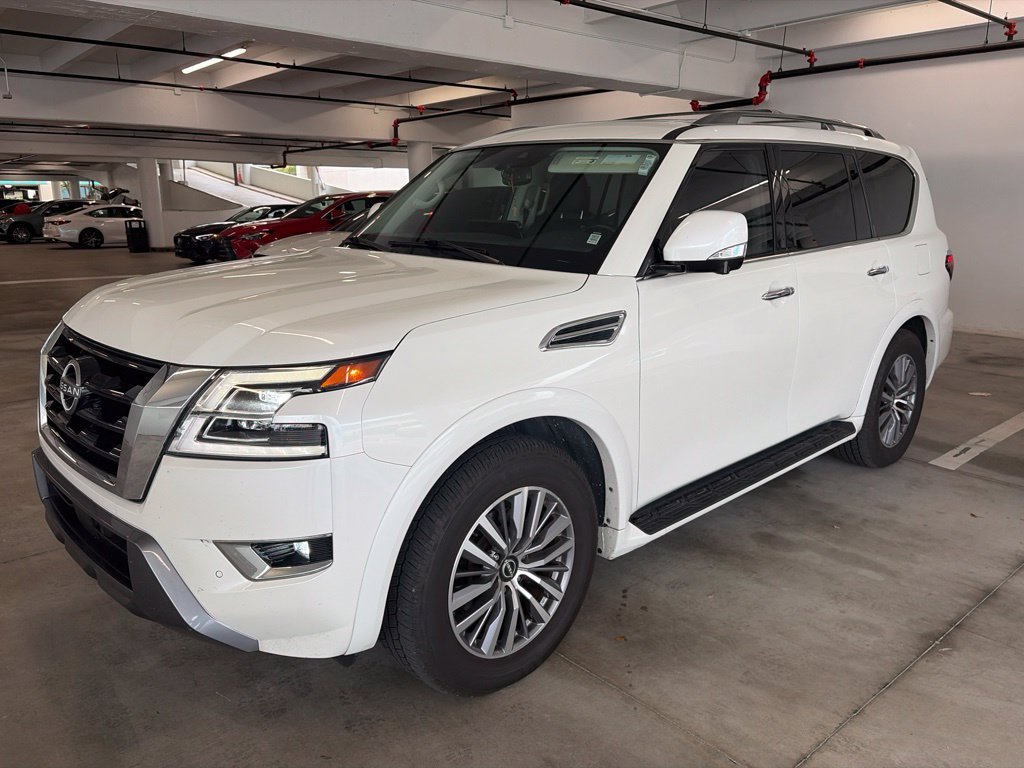 Used 2023 White Nissan SL image 3