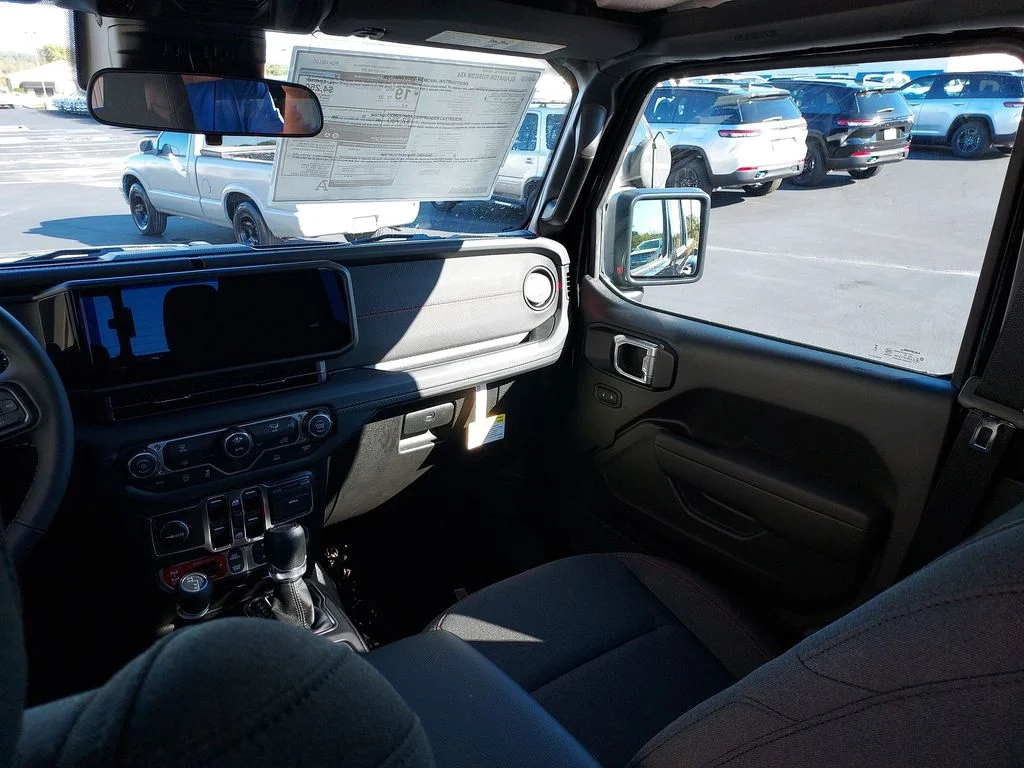 Used 2025 Black Jeep Rubicon image 13