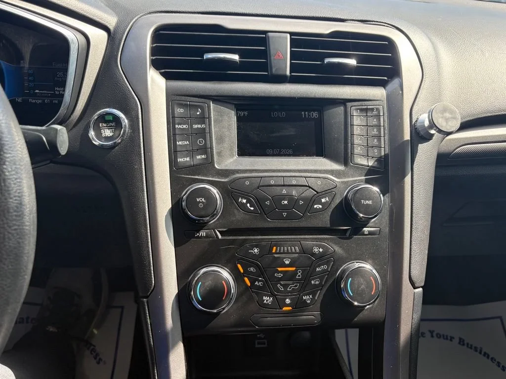 Used 2017  Ford Hybrid SE image 15