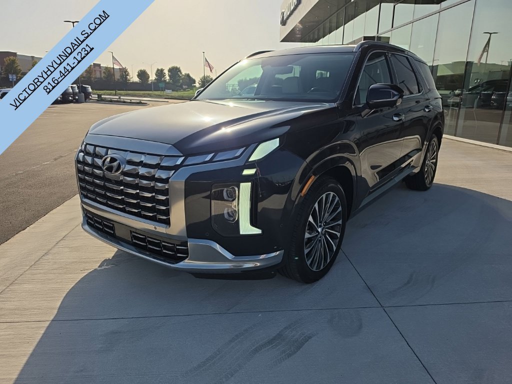 Used 2025 White Hyundai Calligraphy image 11