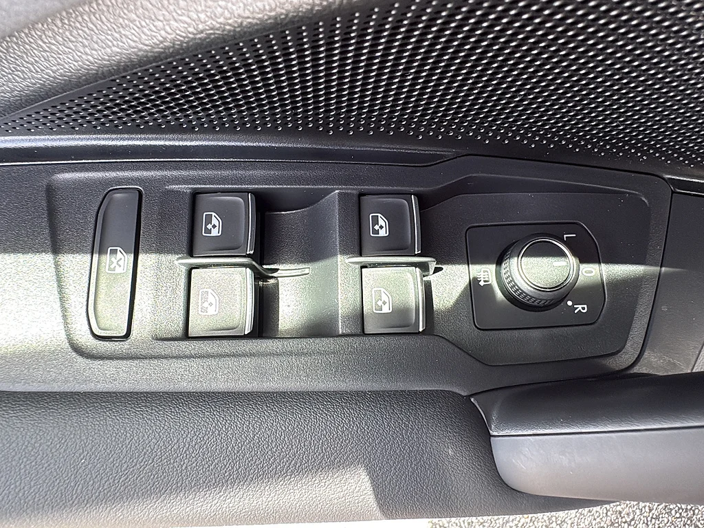 New 2026 Platinum Gray Metallic Volkswagen SE FWD image 33