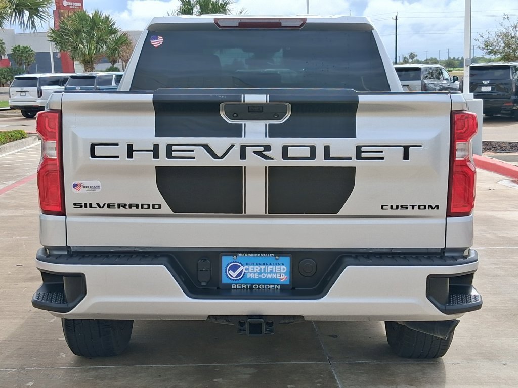 Used 2021 SILVER ICE METALLIC Chevrolet Custom image 5